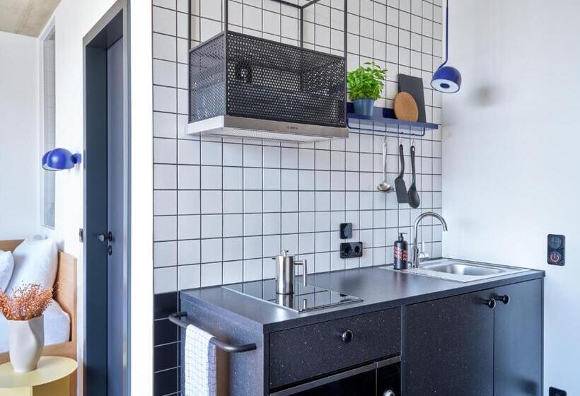 استودیوی استاندارد, Stayery Cologne Ehrenfeld