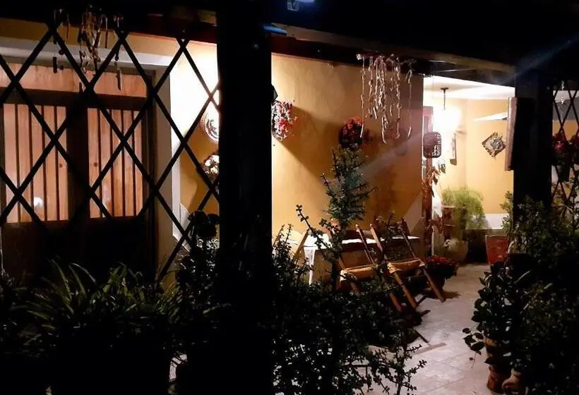 Dom 2 Sypialnie, B&b Giomar
