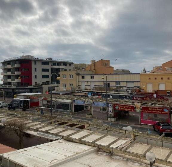 غرفة قياسية مزوَّدة بشُرفة, Le Provençal