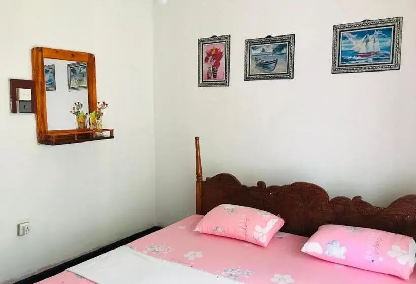 Quarto Economy, Charitha Rest