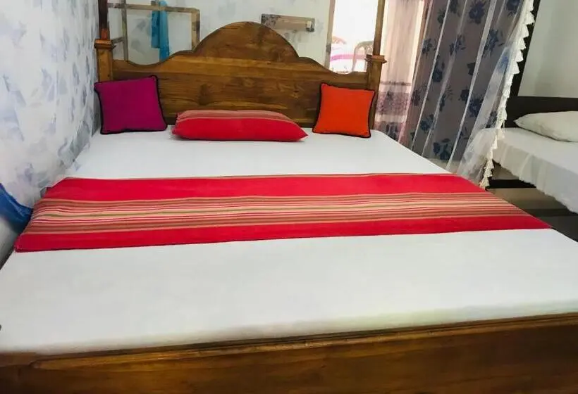Quarto deluxe, Charitha Rest