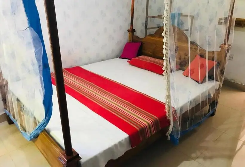 Quarto deluxe, Charitha Rest