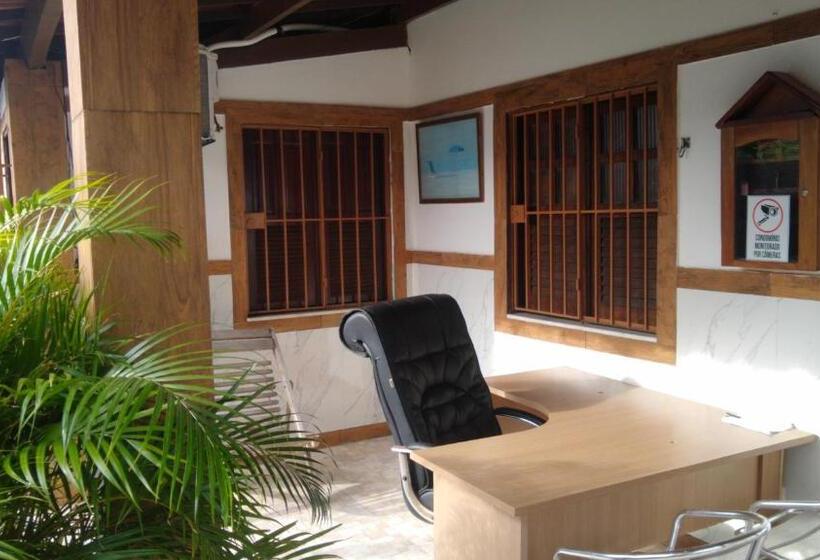 스위트, Espaço Das Estrelas Repousadas Suites