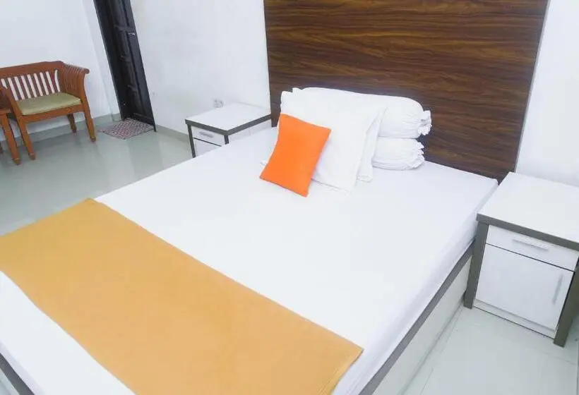 デラックスルーム, Lia Homestay Syariah Pettarani Makassar Mitra Reddoorz