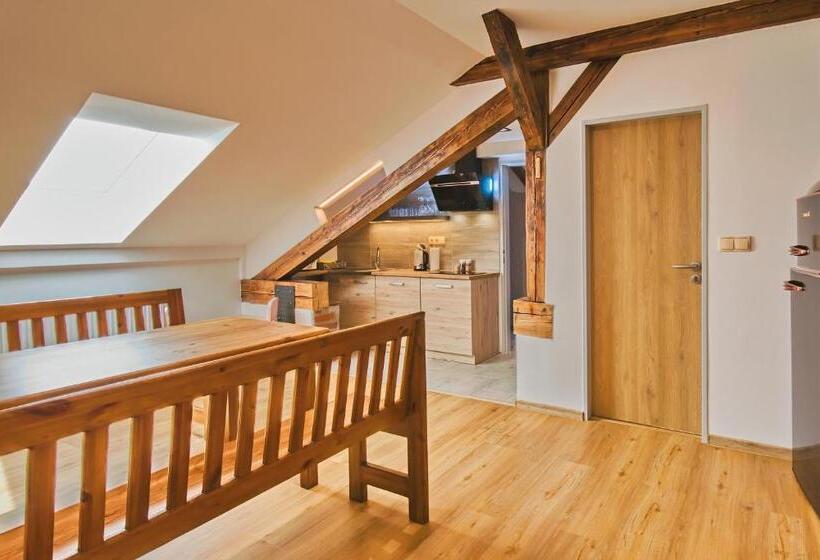 带2个卧室的公寓, Penzion Bejby Turnov