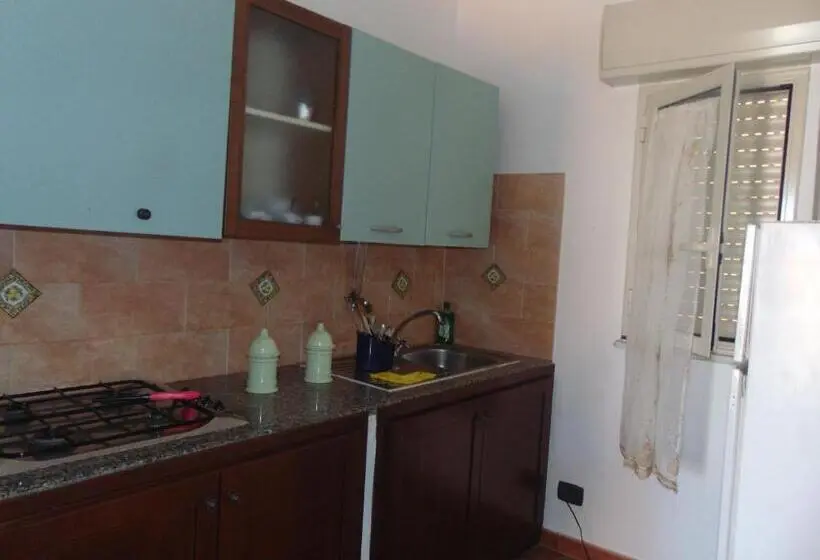 استودیوی استاندارد, Residence La Conchiglia