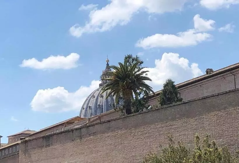 سوئیت با چشم‌انداز, Manfredi House San Pietro