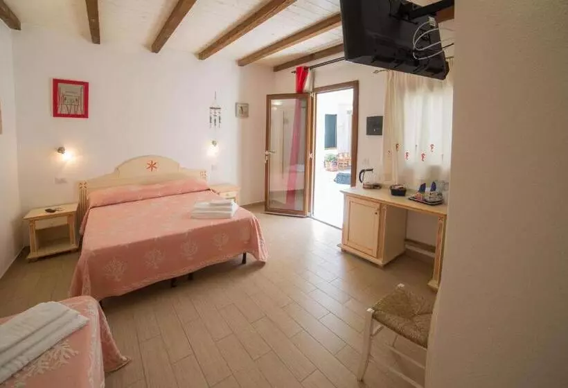スタンダードトリプルルーム, Olbia Domus Inn