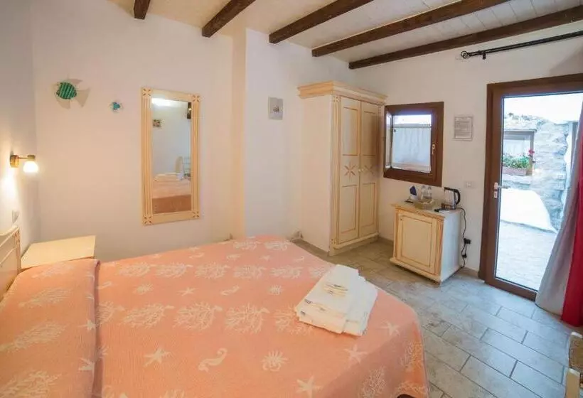 スタンダードルーム, Olbia Domus Inn