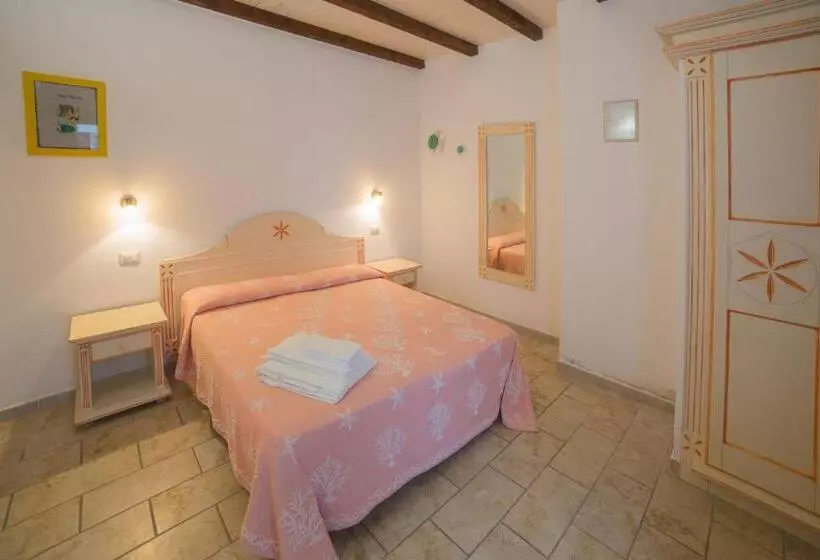 スタンダードルーム, Olbia Domus Inn
