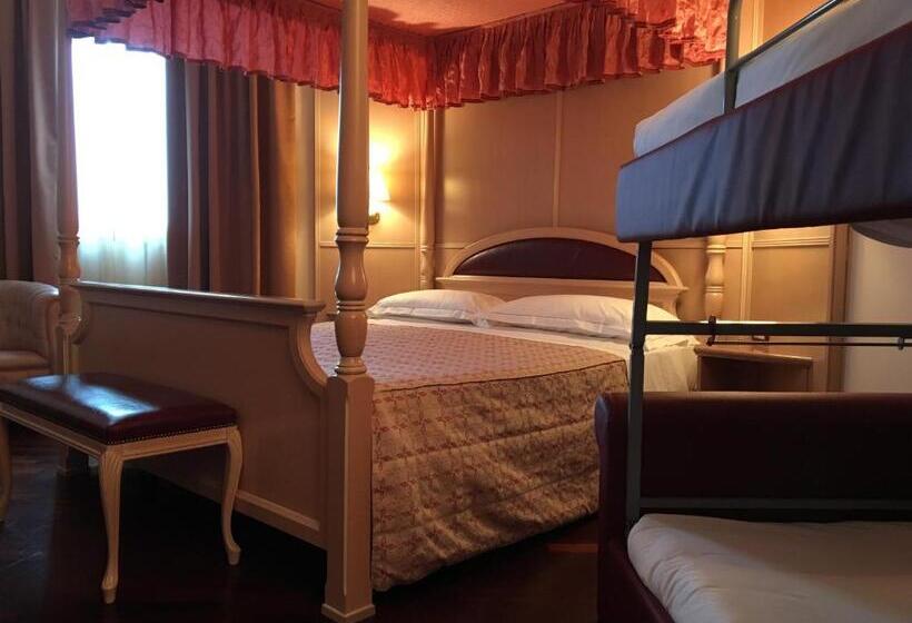 חדר משפחתי, Guglielmotel