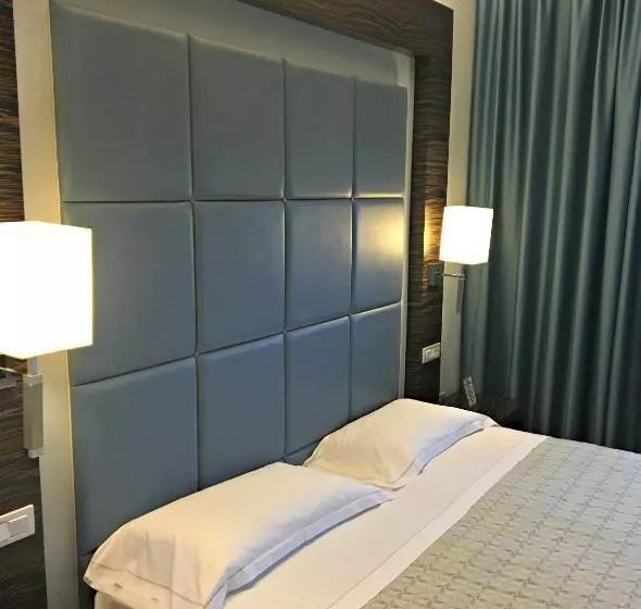 ビジネスルーム, Guglielmotel