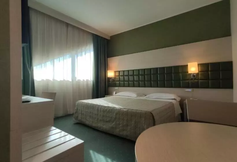 ビジネスルーム, Guglielmotel