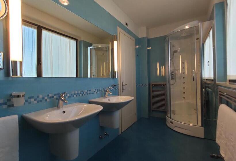 Номер бизнес-класса, Guglielmotel