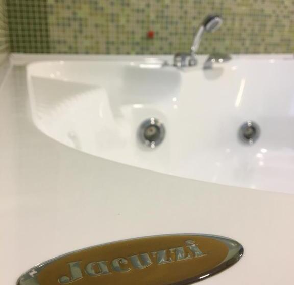 חדר דלוקס, Guglielmotel