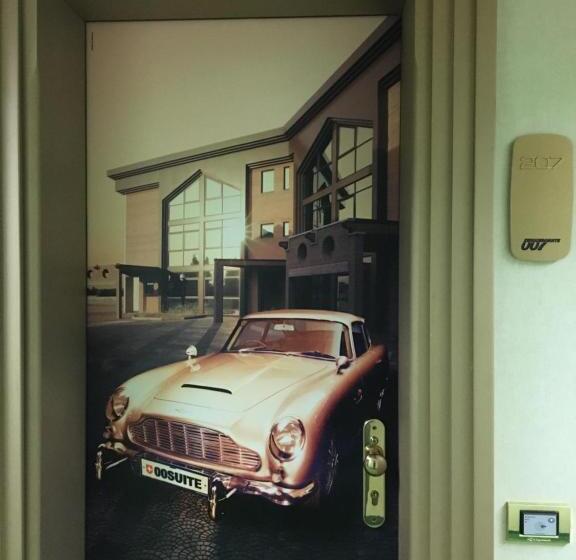 סוויטה עם ג'קוזי, Guglielmotel