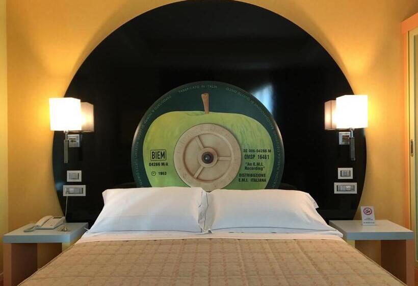 סוויטה עם ג'קוזי, Guglielmotel