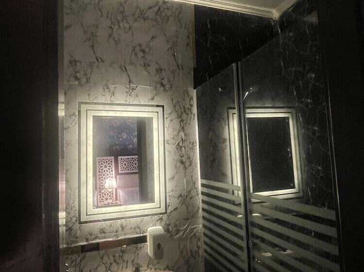 اتاق لوکس یک تخته, Cairo Inn