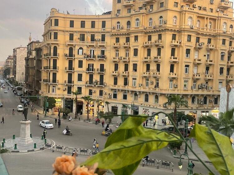 اتاق لوکس چهار تخته, Cairo Inn