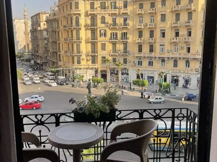 اتاق لوکس چهار تخته, Cairo Inn