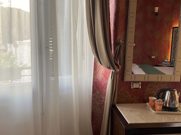 اتاق لوکس چهار تخته, Cairo Inn