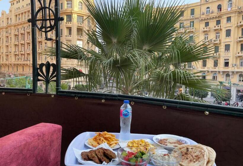 اتاق لوکس, Cairo Inn