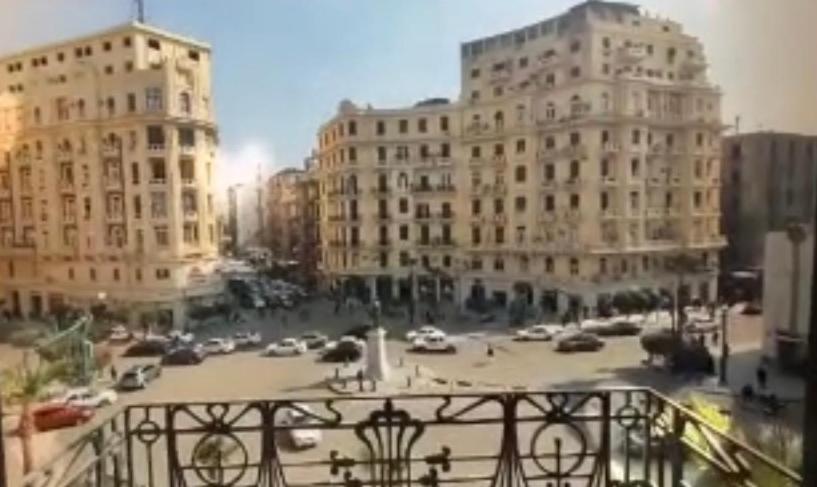 اتاق لوکس, Cairo Inn