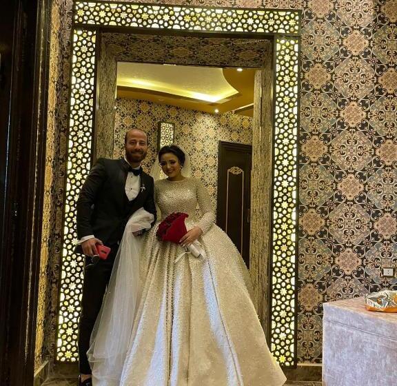 اتاق لوکس با بالکن, Cairo Inn