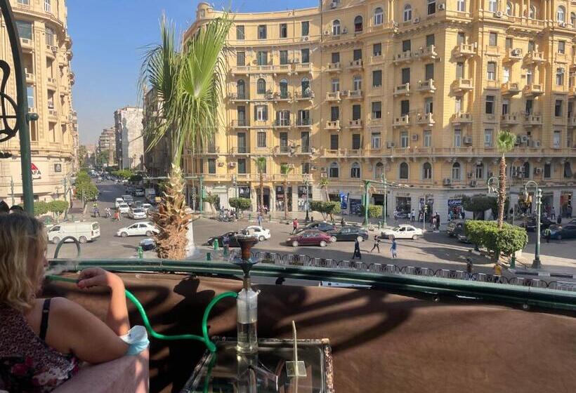 اتاق لوکس با بالکن, Cairo Inn