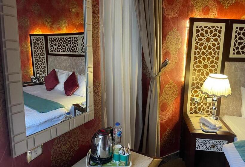 اتاق لوکس با بالکن, Cairo Inn