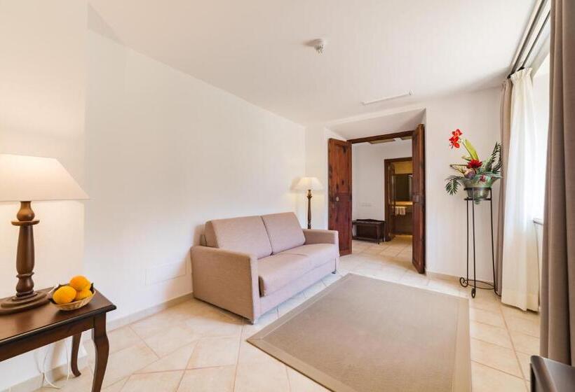 جناح دور أخير, Ca'l Bisbe