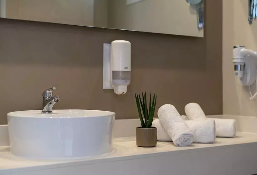 庭の見えるスタンダードトリプルルーム, Egeo Easy Living Resort