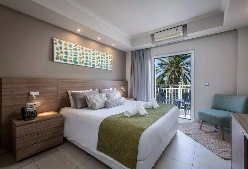 庭の見えるスタンダードトリプルルーム, Egeo Easy Living Resort