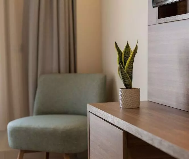 庭の見えるスタンダードトリプルルーム, Egeo Easy Living Resort