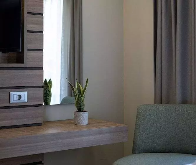 庭の見えるスタンダードトリプルルーム, Egeo Easy Living Resort