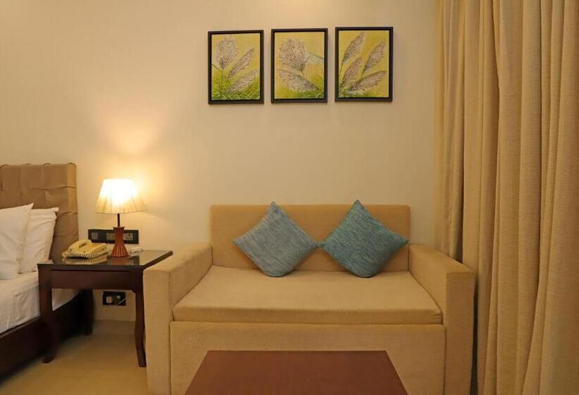 Номер Superior Кровать Кинг, Golden Tulip Candolim, Goa