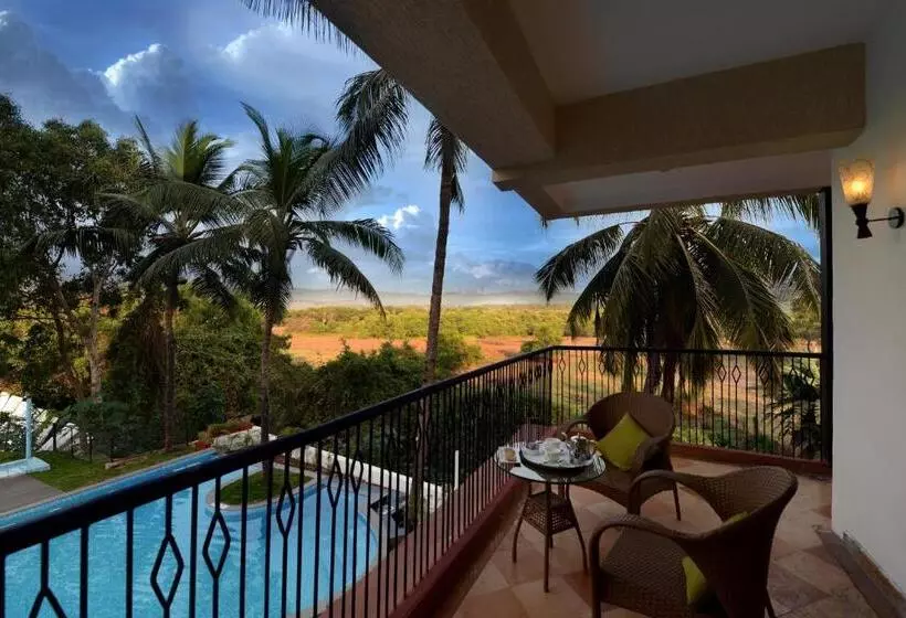 デラックスルーム, Golden Tulip Candolim, Goa