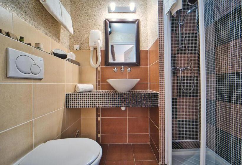 コンフォートルーム, Mas De Calabrun