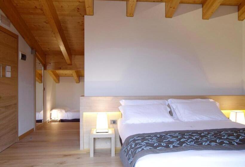 חדר סטנדרט לשלושה, Natura