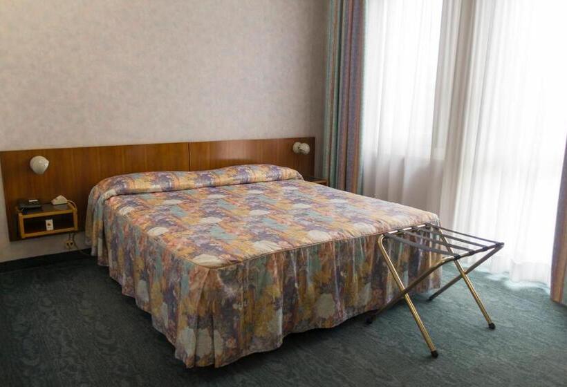 Chambre Standard Individuelle, Pico