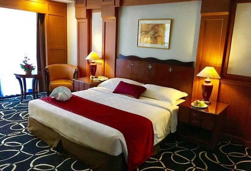 Президентский Люкс, Planet Holiday Hotel & Residence