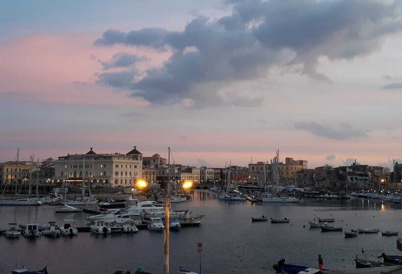 Люкс Вид на Море, Lakkios Charming Suites And Rooms