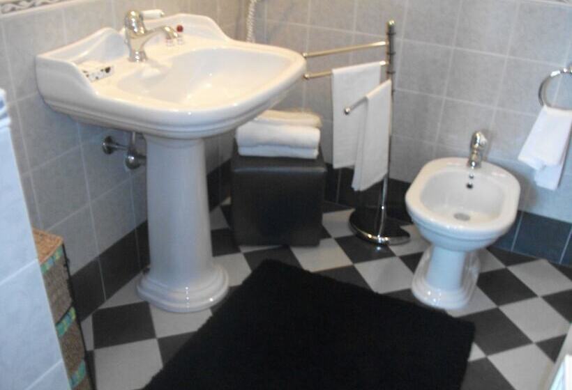 オーシャンビュースイート, Lakkios Charming Suites And Rooms