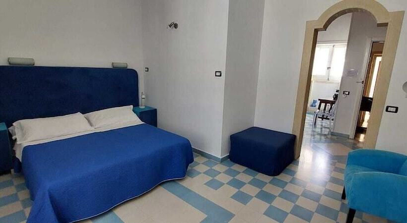 クラシックスイート, Lakkios Charming Suites And Rooms