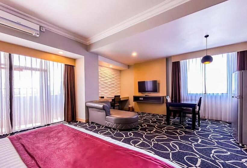 جناح بريميوم, Planet Holiday Hotel & Residence