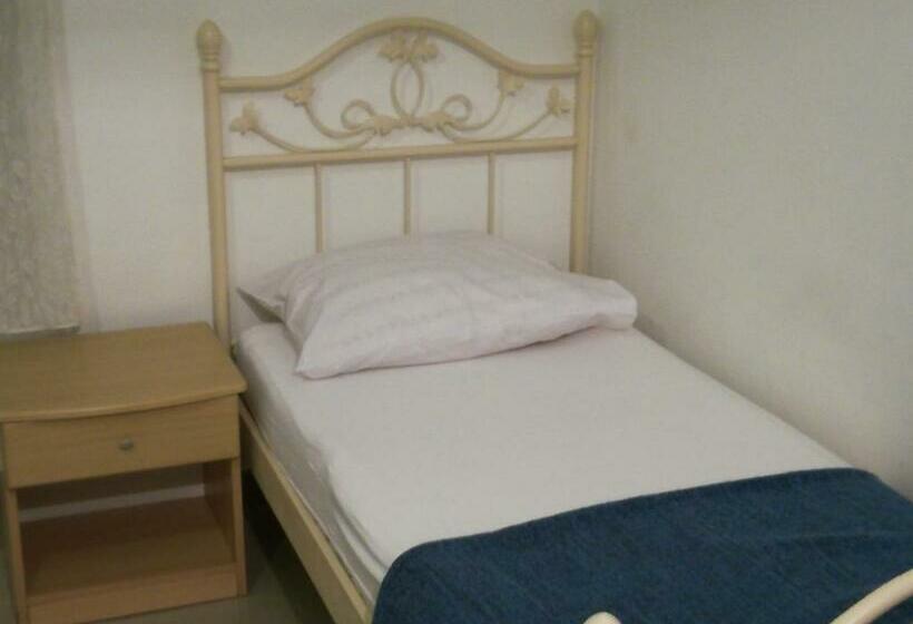 חדר סטנדרט לשלושה, Rooms Garden