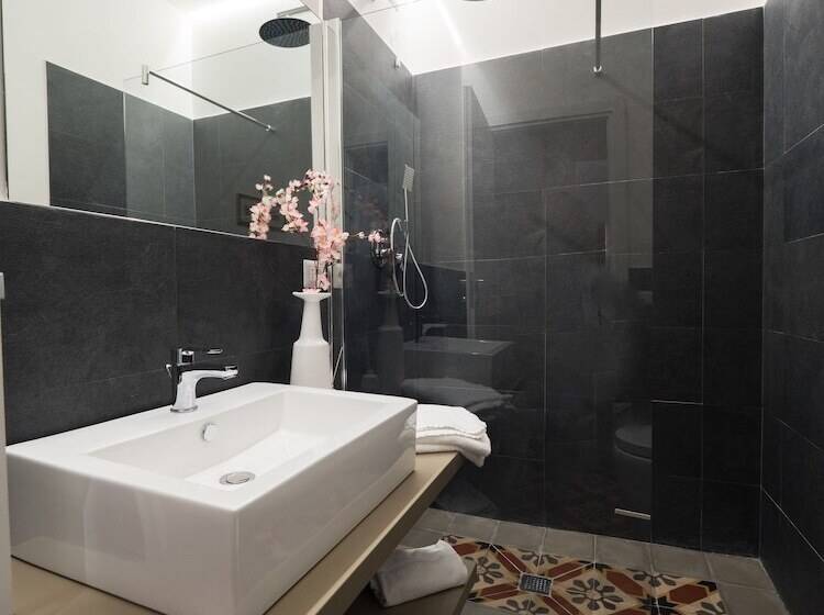 اتاق استاندارد سه نفره, B&b Sciara Larmisi