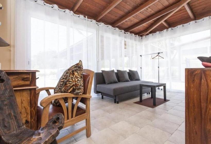 جناح مطلّ علي حمام السباحة, Villa Jany  Adults Only