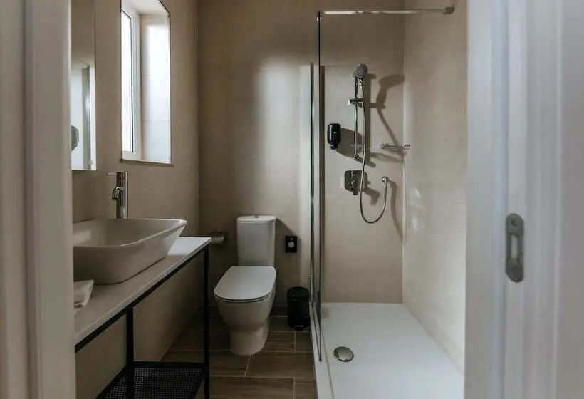 اتاق استاندارد با بالکن, Ta Tereza In Manwel Dimech