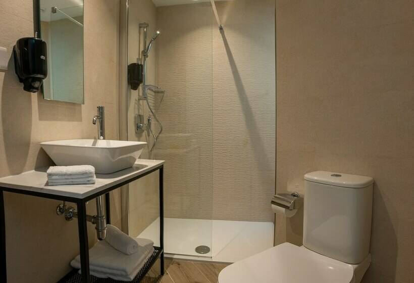 اتاق استاندارد با بالکن, Ta Tereza In Manwel Dimech